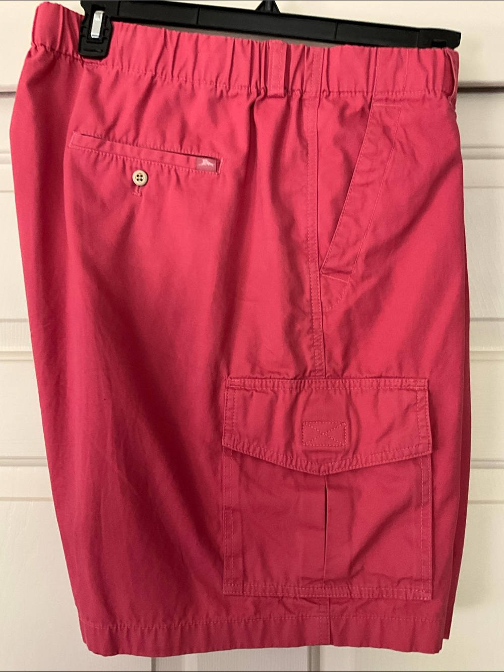 TOMMY BAHAMA XXL CARGO SHORTS WORN ONCE!